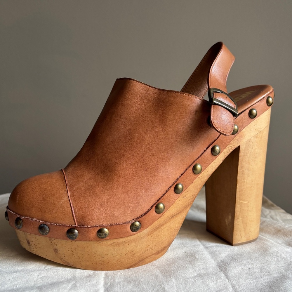 Jeffrey Campbell Charli C Platform Wooden Clog Studded Leather Size 10 NWOT